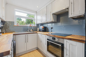 Kitchen- click for photo gallery